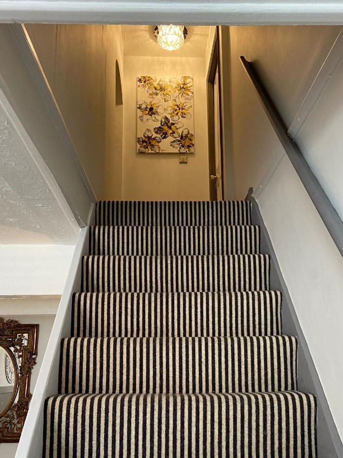 Stylish Uphill Townhouse Villa Lincoln Buitenkant foto